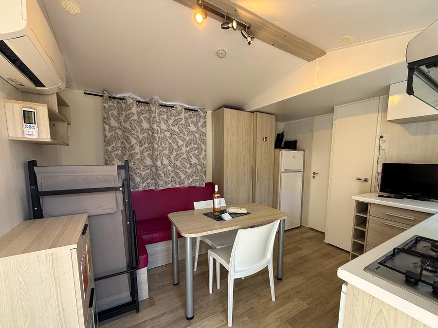 Mobilhome 4 personnes - Mobil-home Confort Louisiane 26m² 2 chambres - terrasse semi-couverte + TV +clim 2/4 pers 2