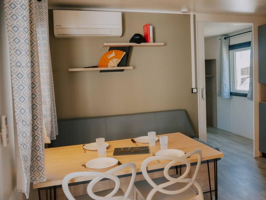 Mobilhome 4 personnes - HELIOS - PMR - 2 chambres 32m² avec terrasse couverte 1