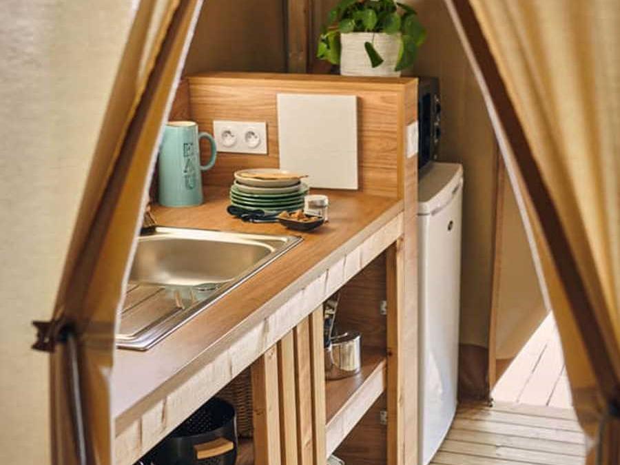 Hébergement 4 personnes - Wood lodge sur pilotis + sanitaire et SDB 4 pers 3