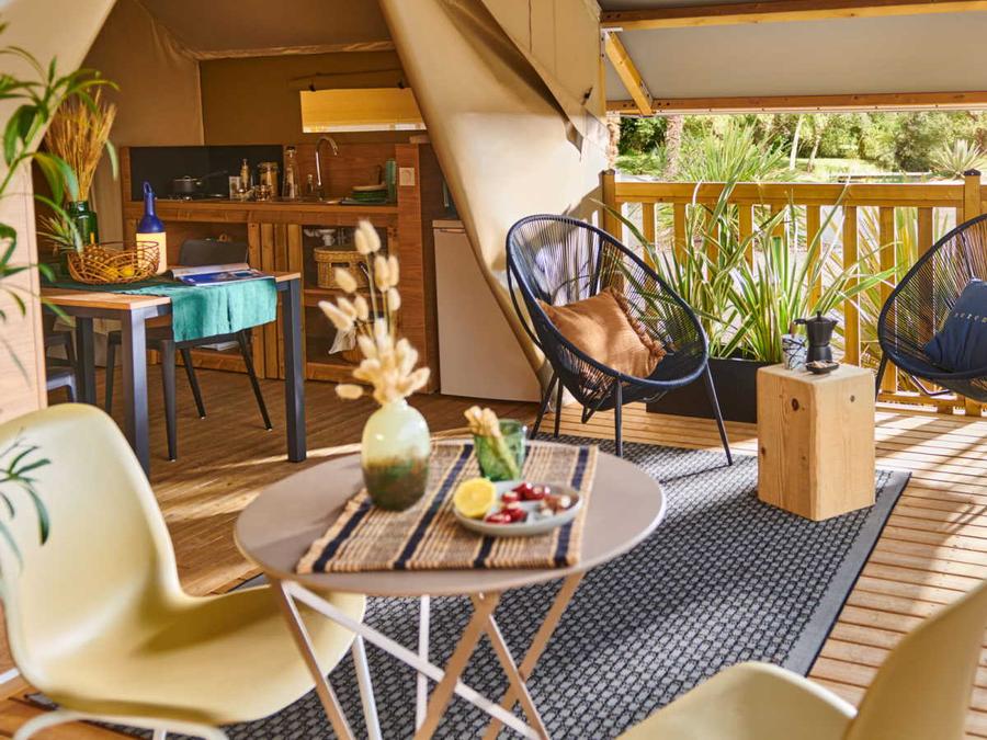 Hébergement 4 personnes - Wood lodge sur pilotis + sanitaire et SDB 4 pers 0