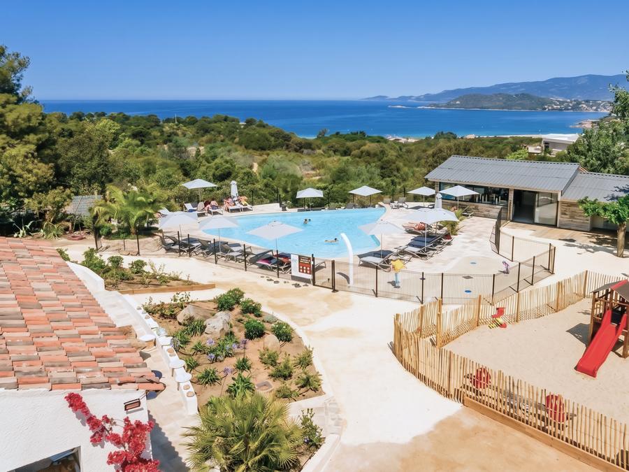 Camping Lacasa 4*