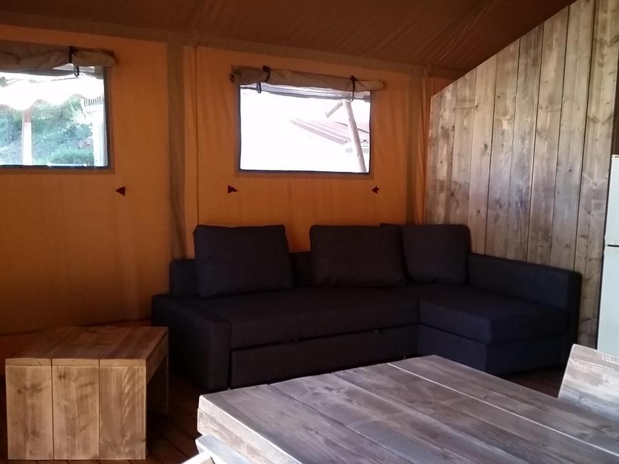 Tente en toile et en bois 4 personnes - HUTTE - 2 chambres avec salle de bains 4 pers 3