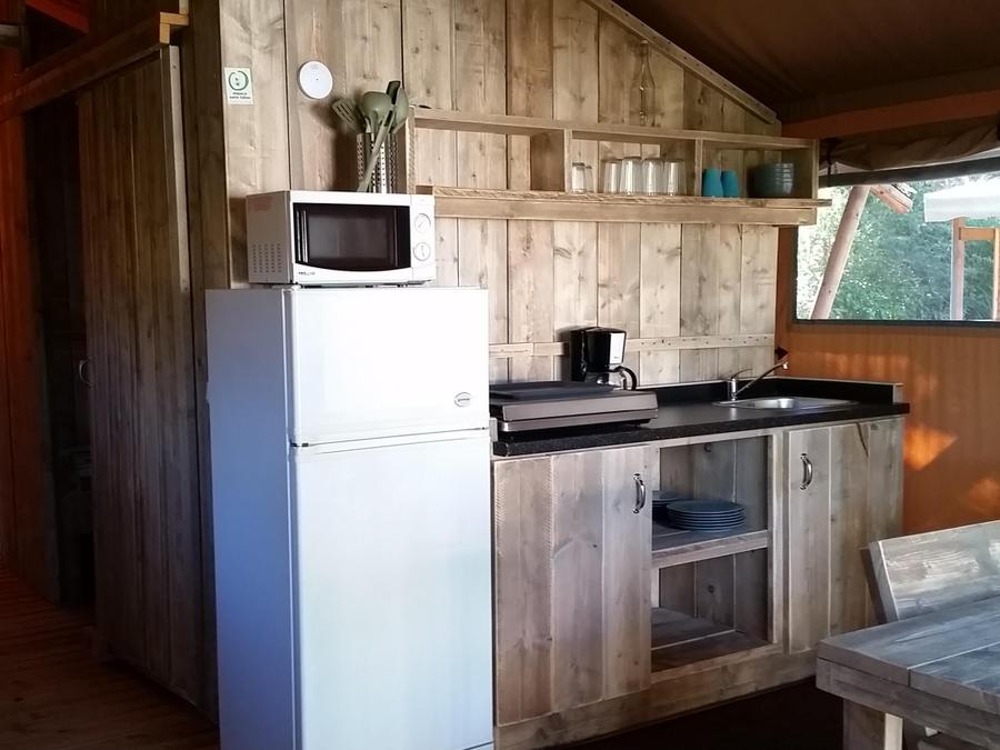 Tente en toile et en bois 4 personnes - HUTTE - 2 chambres avec salle de bains 4 pers 4