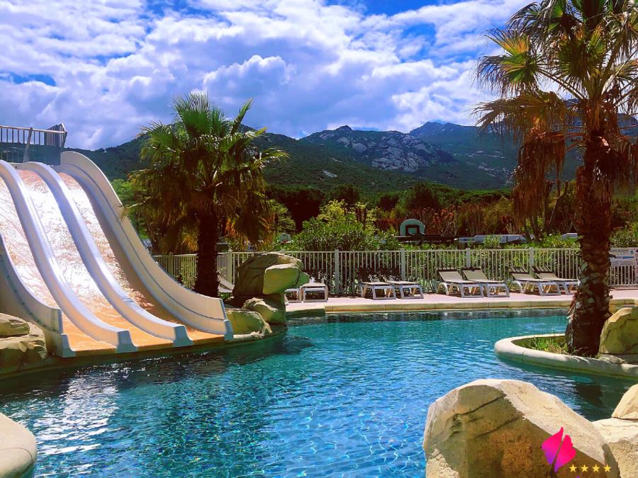 Camping La Pinède 4*