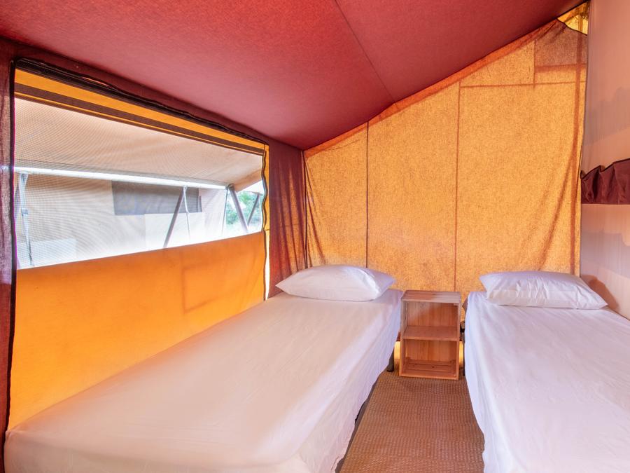 Tente en toile et en bois 4 personnes - Glamping Lodge 1/4 pers 11
