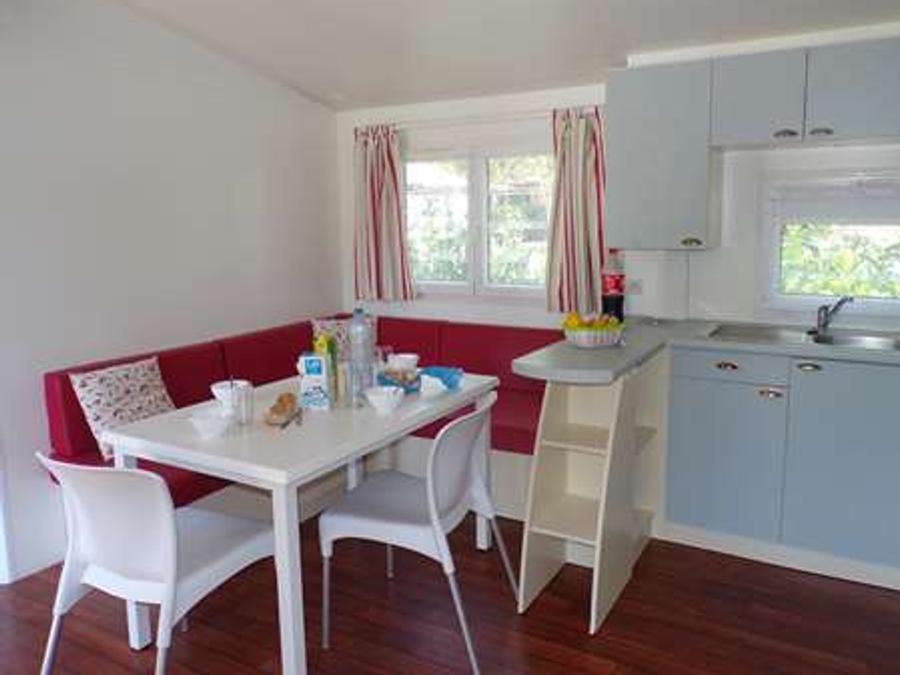 Mobilhome 6 personnes - Résidence Mobile confort Noyers avec terrasse bois semi-couverte 18 m² + TV-TNT 3