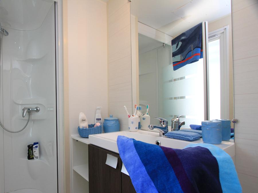 Mobilhome 4 personnes - 'Evasion Confort Eco' 29m² + 2 chambres + terrasse semi-couverte 13.5m² 5