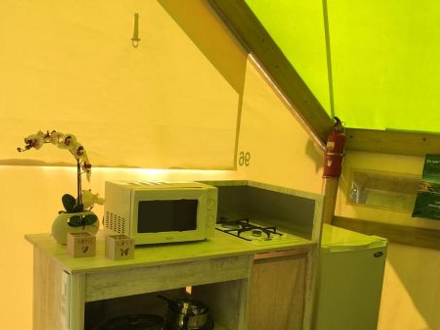 Tente en toile et en bois 4 personnes - LODGE SAHARI avec sanitaire privatif 3