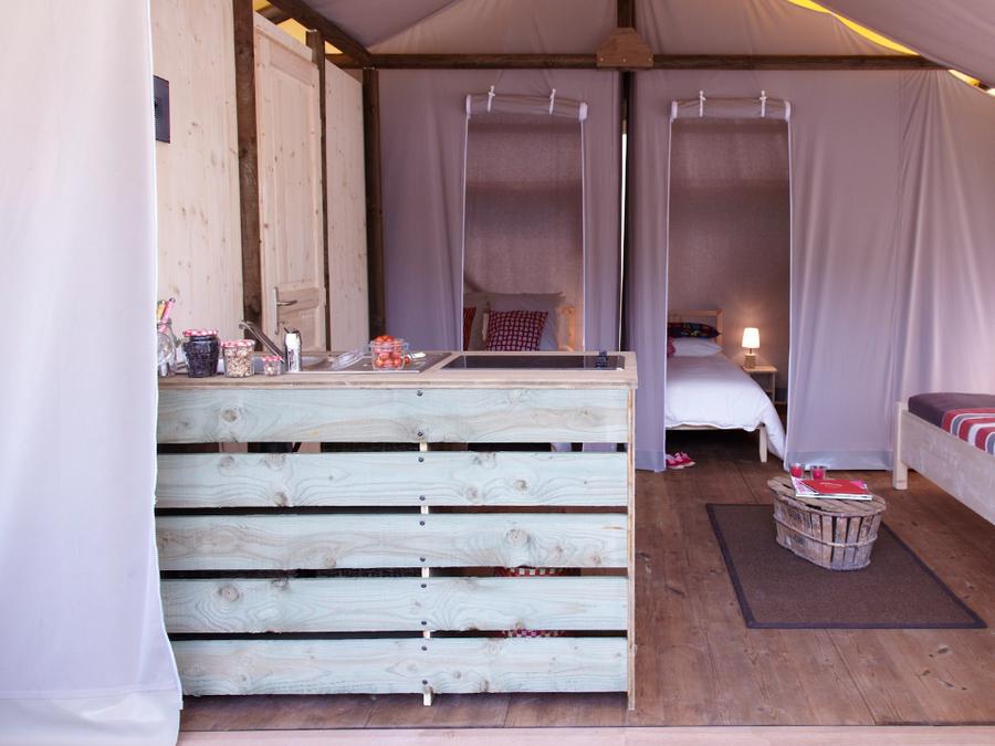 Tente en toile et en bois 4 personnes - Cabane Lodge Standard sur pilotis 34m² - 2 chambres - terrasse couverte de 10m² 4 pers 2
