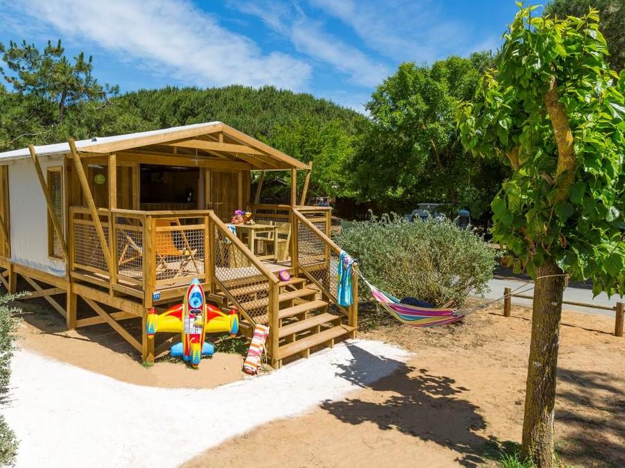 Chalet 5 personnes - Sweetflower Confort 43m² - 2 chambres - TV + terrasse semi-couverte de 11m² 4/5 pers 0