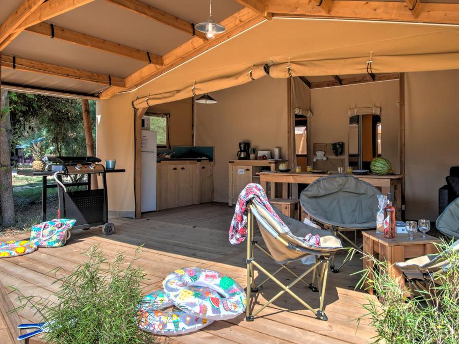 Tente en toile et en bois 5 personnes - Ecolodge Cotton Confort 32 m² - 2 chambres - terrasse couverte de 11m² + TV 5 pers 2