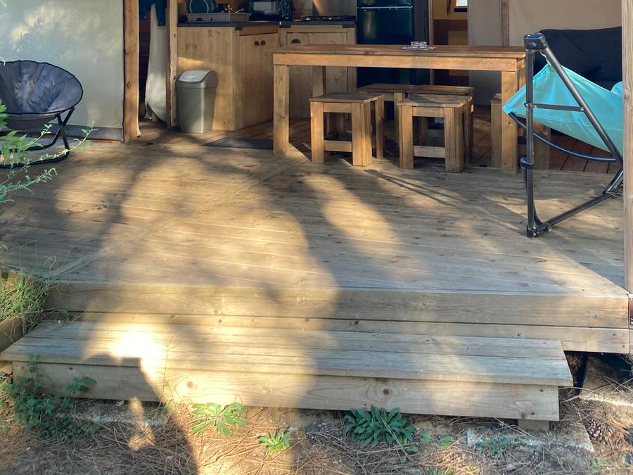 Tente en toile et en bois 6 personnes - Ecolodge Cotton Confort 35m² - 3 chambres - terrasse couverte de 11m² + TV 6 pers 8