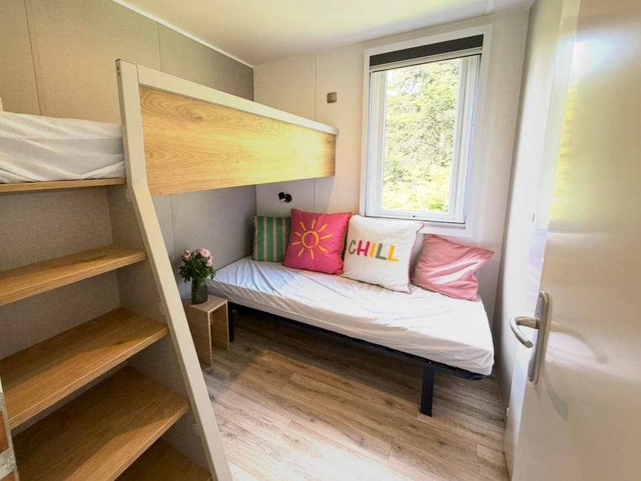 Mobilhome 4 personnes - Living - 2 chambres + terrasse intégrée 3