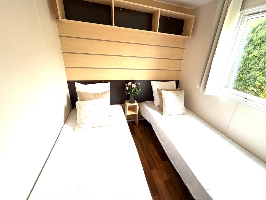Mobilhome 4 personnes - Riviera - 2 chambres + terrasse semi-couverte 2