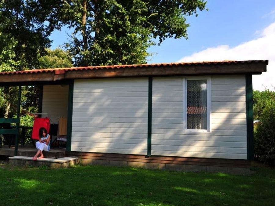 Chalet 5 personnes - Chalet bois Confort 31m² - 2 chambres dont terrasse couverte + TV 5/7 pers 1