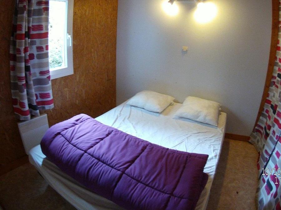 Chalet 5 personnes - Chalet bois Confort 31m² - 2 chambres dont terrasse couverte + TV 5/7 pers 4