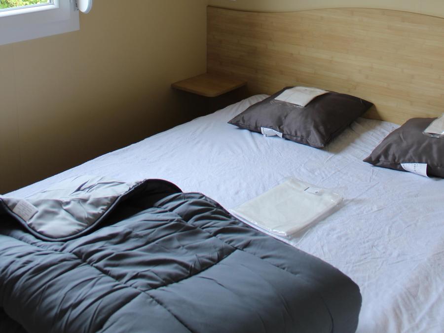 Mobilhome 4 personnes - Mobil-home Confort 23m² - 2 chambres + Terrasse semi-couverte 9m² 4 pers 2