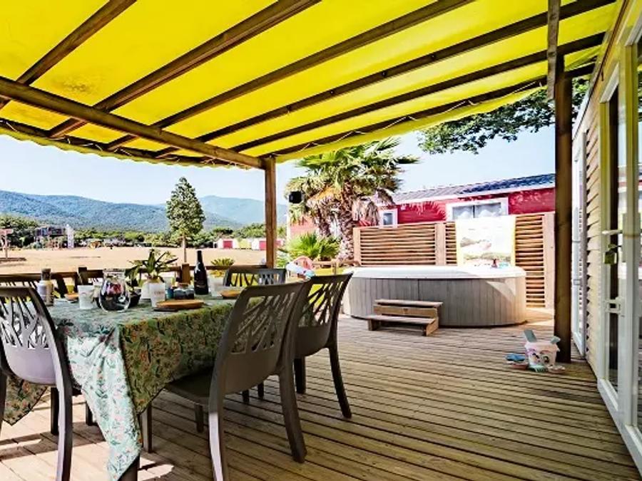 Mobilhome 6 personnes - Trio Premium 4 Pièces 6 Personnes Jacuzzi + Climatisé + TV 9