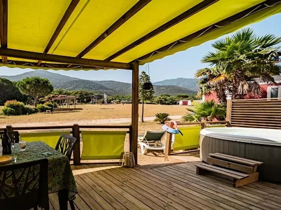 Mobilhome 6 personnes - Trio Premium 4 Pièces 6 Personnes Jacuzzi + Climatisé + TV 14