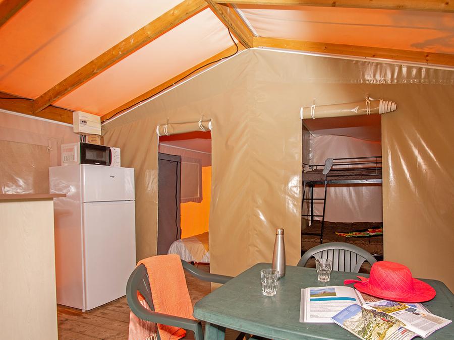Tente en toile et en bois 5 personnes - Lodge sans sanitaires 4