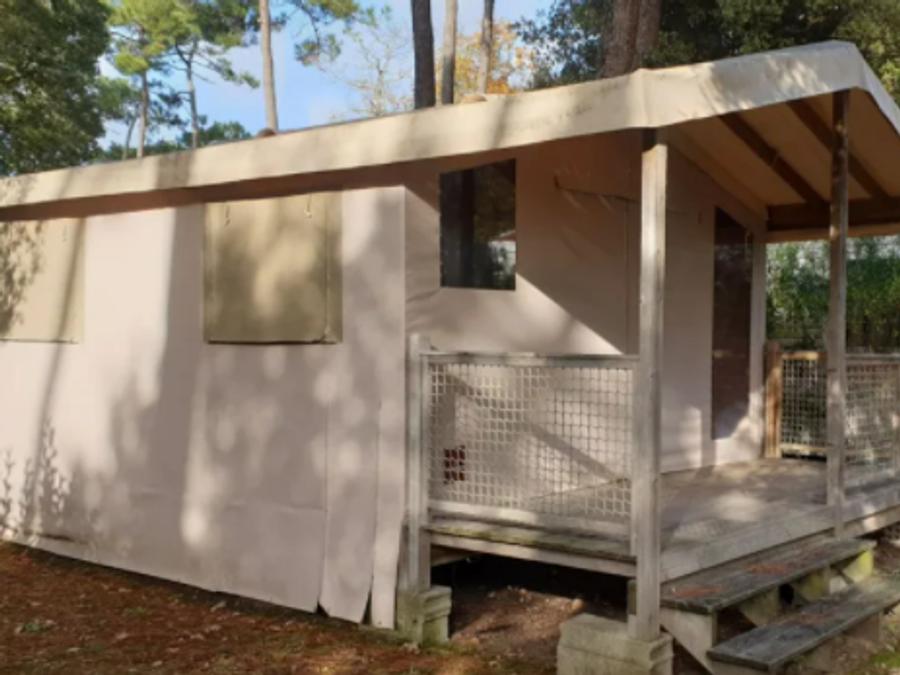 Tente en toile et en bois 5 personnes - Lodge sans sanitaires 0