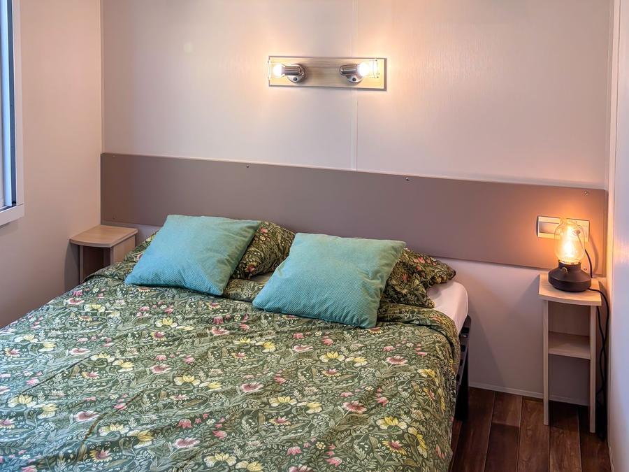 Mobilhome 4 personnes - Standard 25m² 2 chambres + terrasse semi-couverte 3