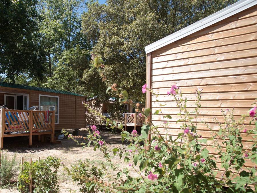 Mobilhome 4 personnes - Standard 25m² 2 chambres + terrasse semi-couverte 0