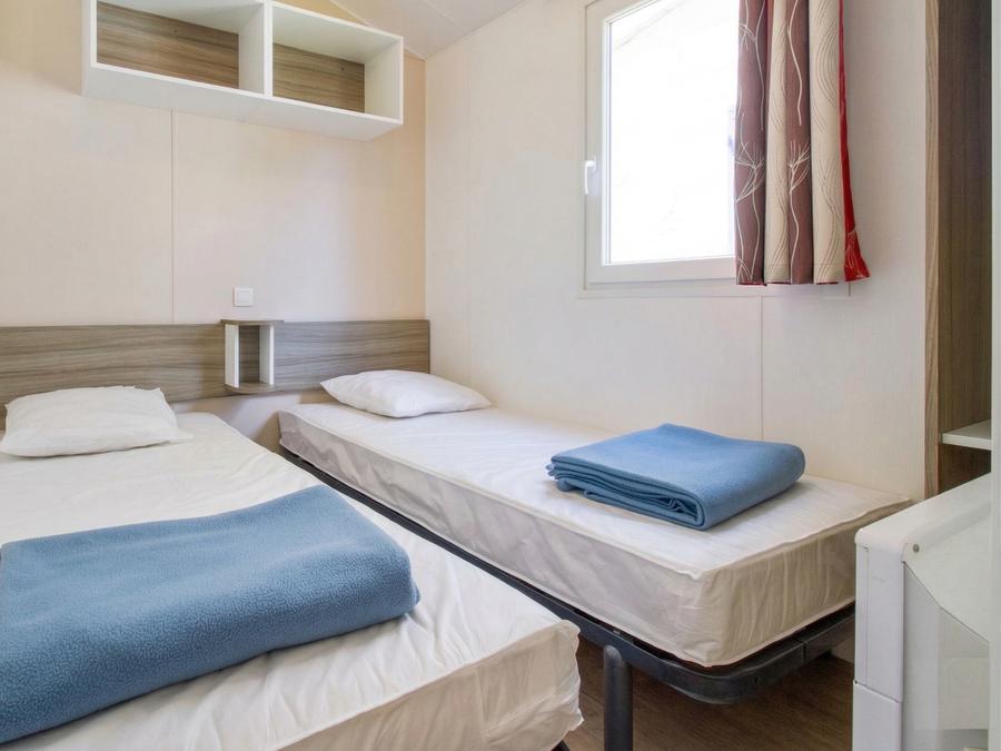 Mobilhome 6 personnes - Classique - TV 4