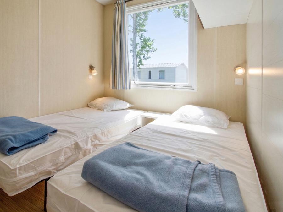 Mobilhome 8 personnes - Classique - TV 6