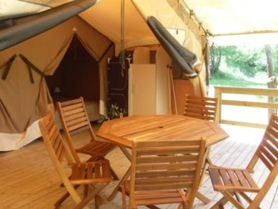 Bungalow toilé 4 personnes - Lodge Victoria Confort + Sans sanitaire 2