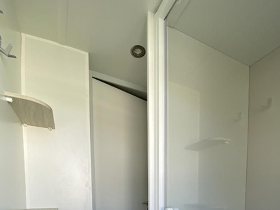 Mobilhome 4 personnes - Premium 33 m² 2 chambres Clim, Tv, lave-vaisselle 11