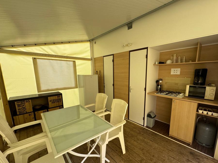 Mobilhome 4 personnes - Tithome Standard 21m² (sans sanitaires) + terrasse 10m² 9