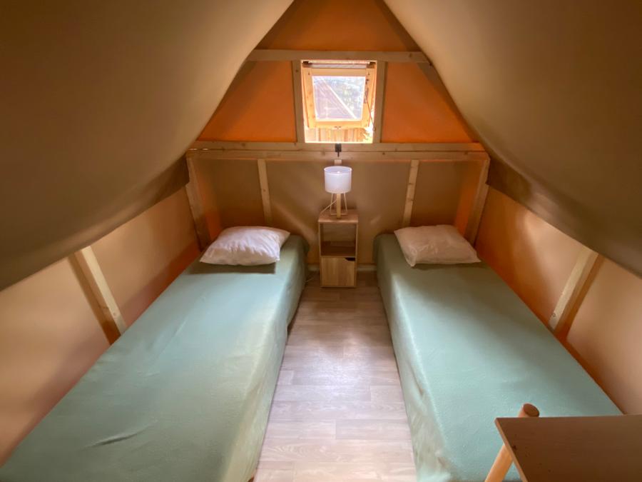 Tente en toile et en bois 2 personnes - Cyclolodge sans sanitaires, sans cuisine, 1 chambre 2