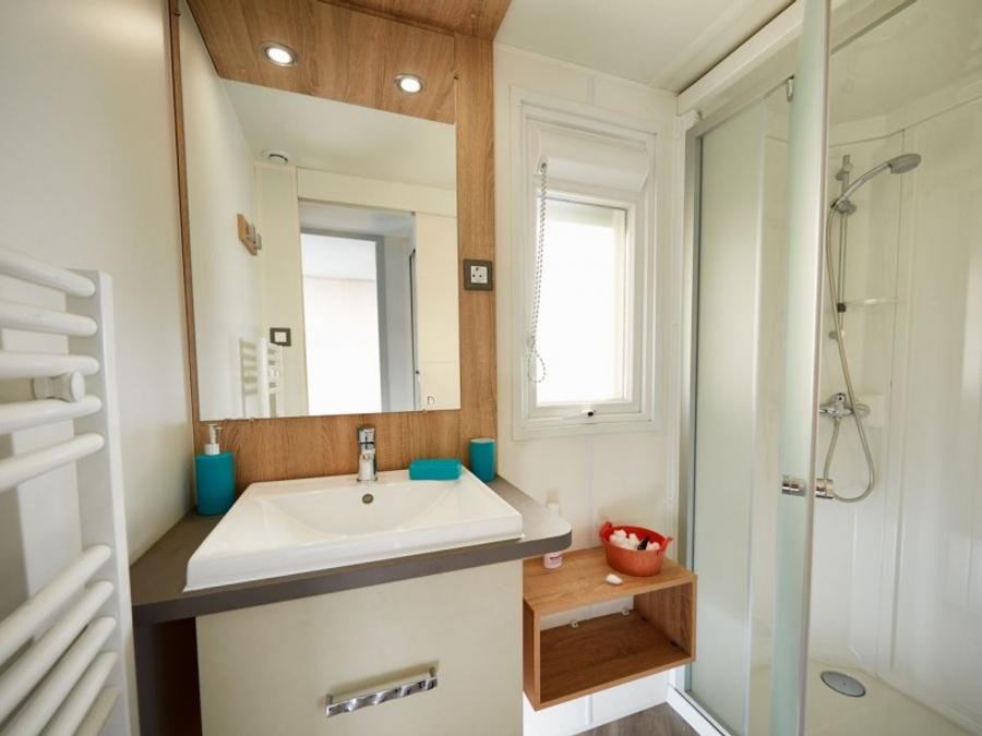 Mobilhome 4 personnes - Mobil-home Luxe 40m² (4p-2ch), Clim, Tv, Lv, lit 160,volets roulants, plancha, Nespresso 6