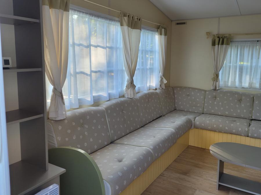 Mobilhome 4 personnes - Confort Supérieur 4p (32m²) avec terrasse couverte, 2 chambres, climatisé 1