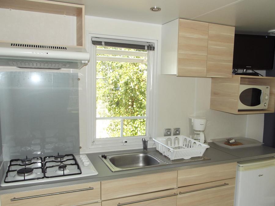Mobilhome 4 personnes - Confort 4p (27m²) avec terrasse couverte, 2 chambres, climatisé 3