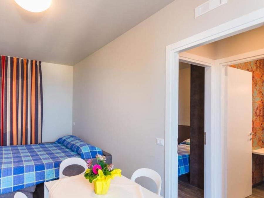 Appartement 2 personnes - supérieur deux pièces avec vue sur le lac 2