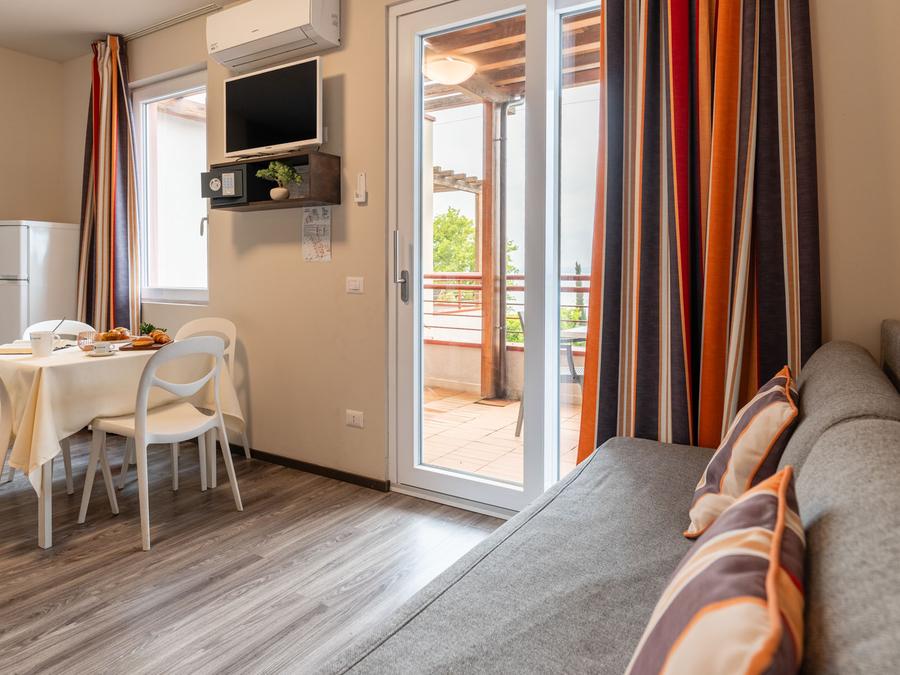 Appartement 2 personnes - supérieur deux pièces avec vue sur le lac 7