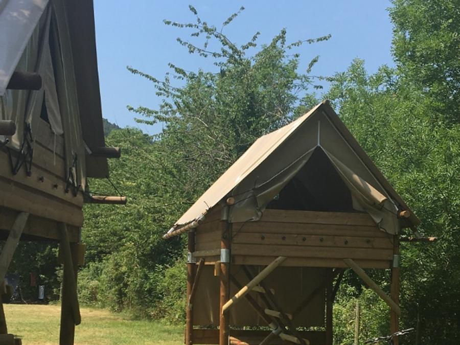 Tente en toile et en bois 2 personnes - Bivouac Standard sur pilotis -1 chambre 1