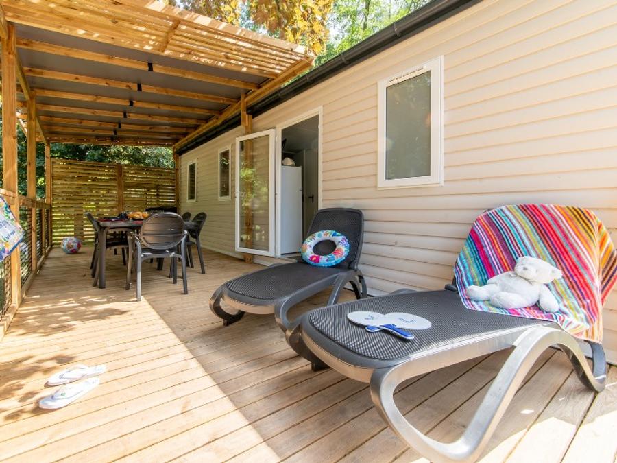 Mobilhome 4 personnes - 30m² Premium - 2 chambres - Terrasse couverte - CLIM + TV + draps + serviettes inclus 0