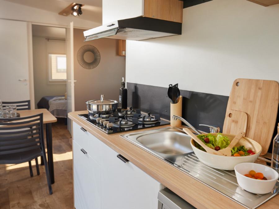 Mobilhome 6 personnes - Homeflower Premium 35m² - 3 chambres + terrasse + TV + Draps + Serviettes + Clim 7