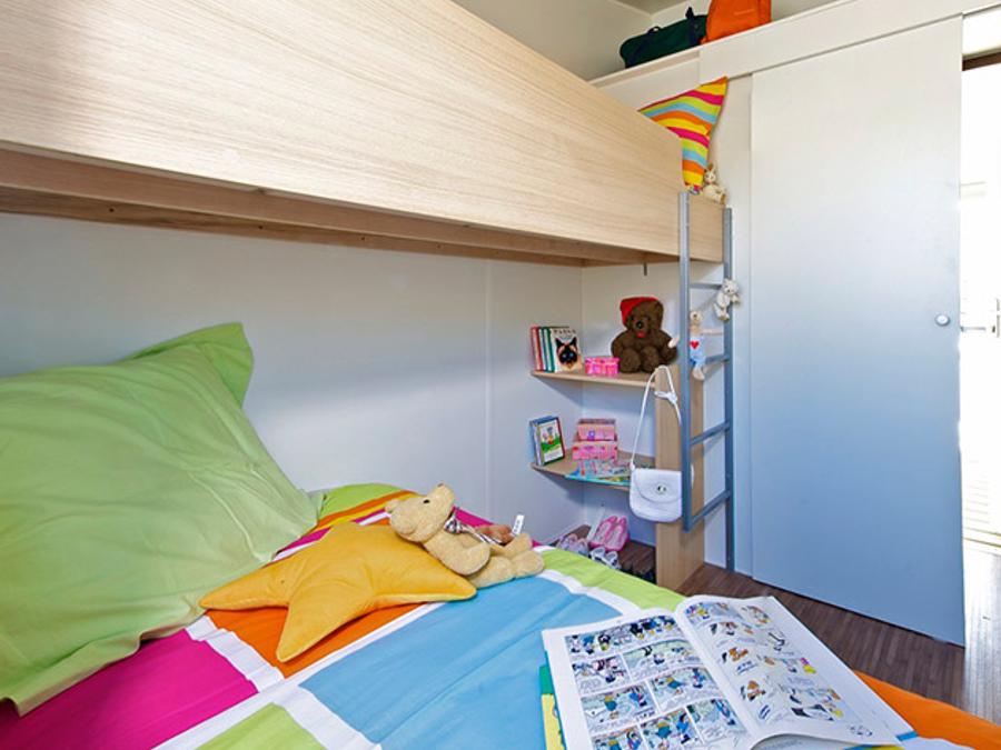 Mobilhome 4 personnes - 30m² - Standard - 2 chambres - terrasse semi-couverte - TV - Clim 4 pers. 0