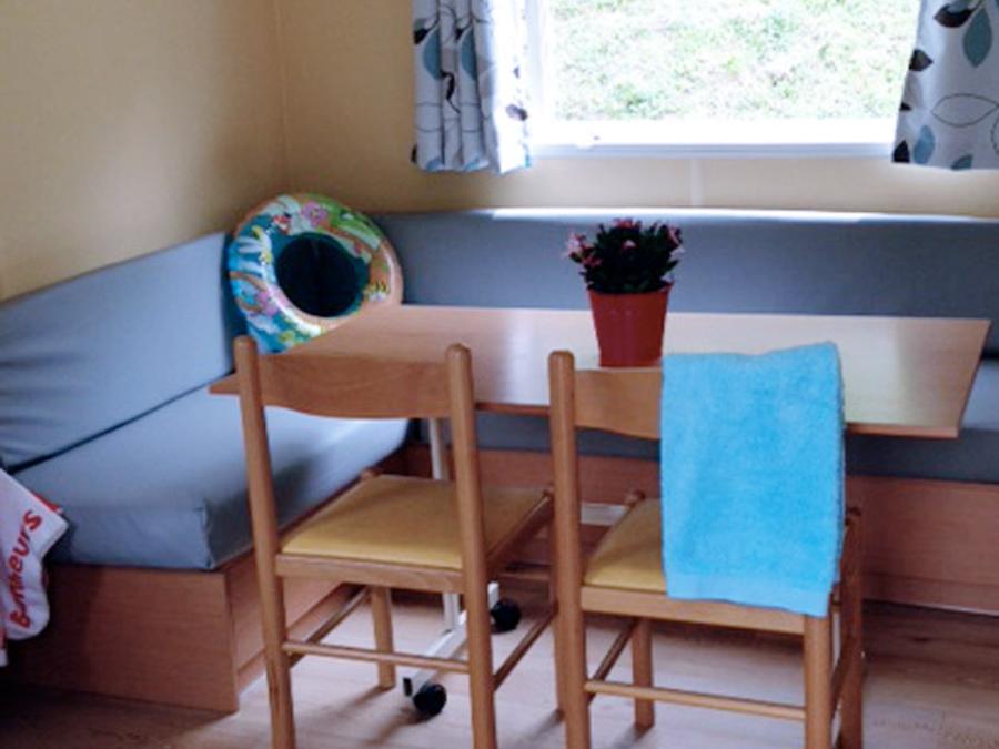 Mobilhome 4 personnes - 30m² - Standard - 2 chambres - terrasse semi-couverte - TV - Clim 4 pers. 3