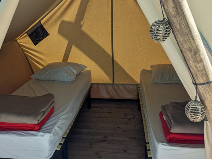 Tente en toile et en bois 2 personnes - MOOREA (Sans sanitaires et cuisine) Animaux non admis 3