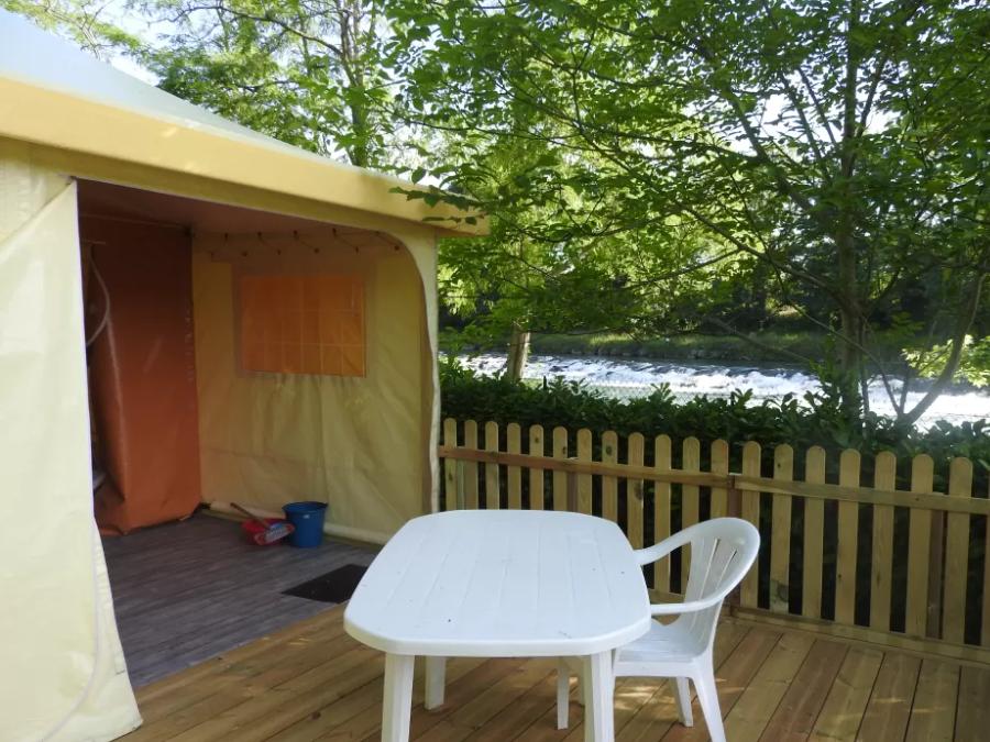 Bungalow toilé 5 personnes - SANS SANITAIRES 1