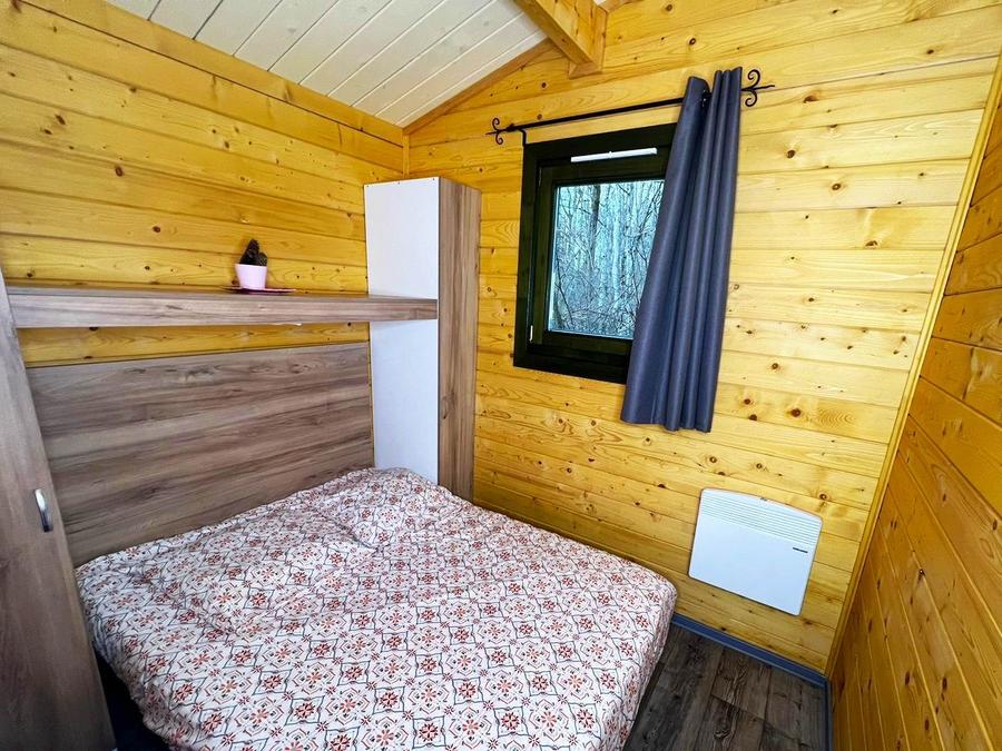 Chalet 4 personnes - Chalet CONFORT Nelia 23 m² (1 chambre) + terrasse couverte de 8 m² + clim reversible(045) + TV 2/4 pers 9