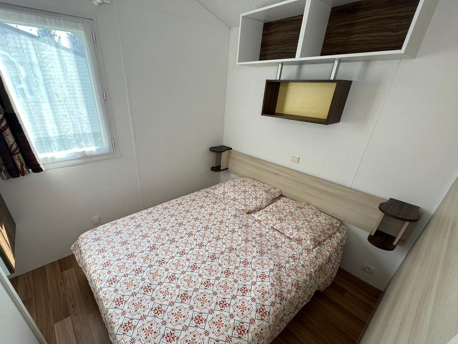 Mobilhome 6 personnes - Mobil home Bermudes Confort 30m² (3 chambres) + terrasse semi couverte de 18 m² + TV 6 pers 10