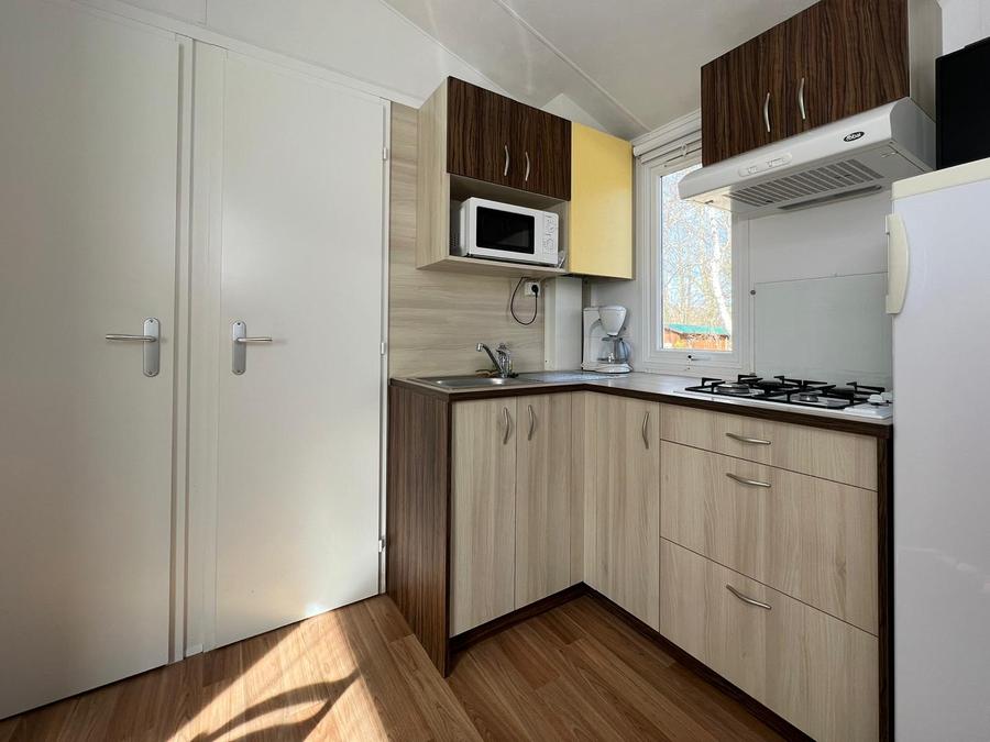 Mobilhome 6 personnes - Mobil home Bermudes Confort 30m² (3 chambres) + terrasse semi couverte de 18 m² + TV 6 pers 6