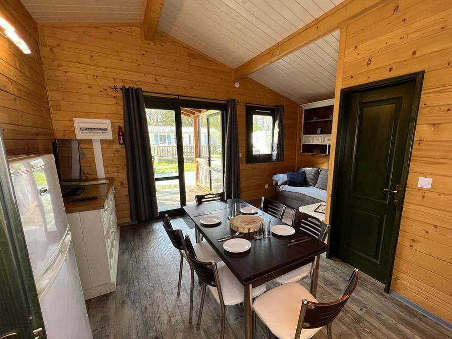 Chalet 6 personnes - Chalet Savania PREMIUM46 34 m² (2 chambres) + terrasse couverte de 13 m² + TV + clim réversible 4/6 pers 8