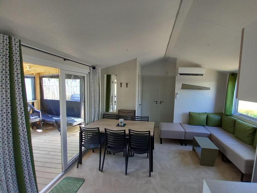 Mobilhome 8 personnes - Gamme Quattro Premium avec Jacuzzi 1